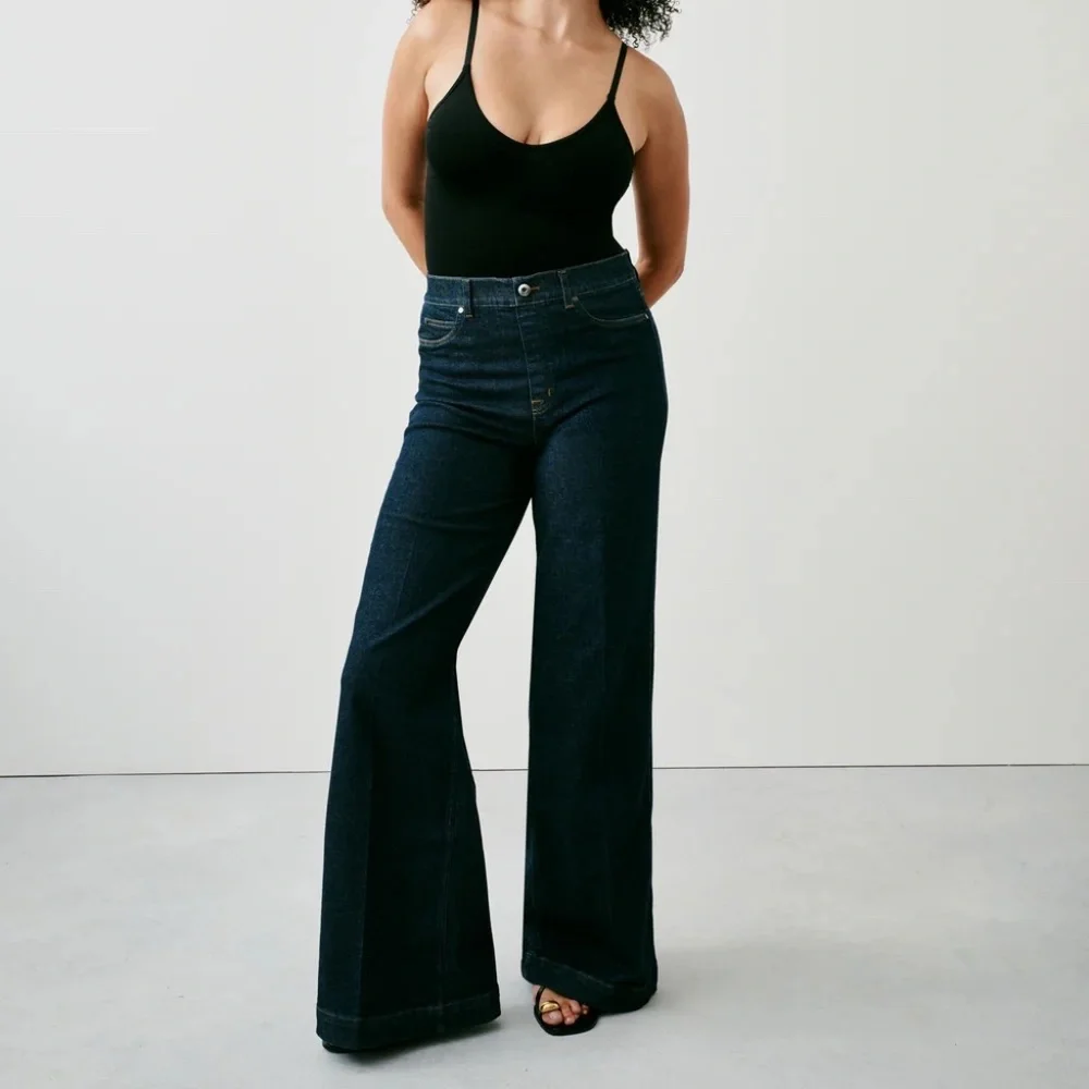 NWT SPANXshape™ Original EveryWear Wide Leg Jeans | Raw Indigo Regular / L - Picture 1 of 3